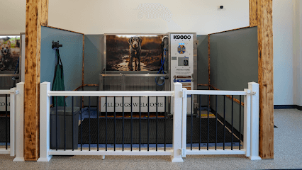 THE DOG WASH Self Service Salon