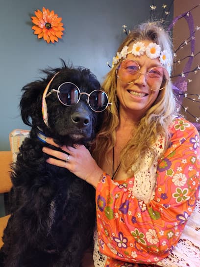Kim's Hippy Hounds Grooming Salon( also Kim's Groovy Grooming)